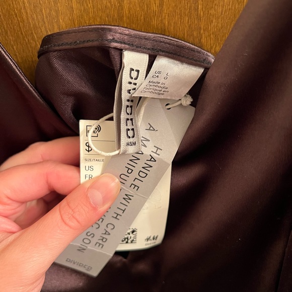 SOLD- NWT Sexy woman’s satin dress - Picture 3 of 3